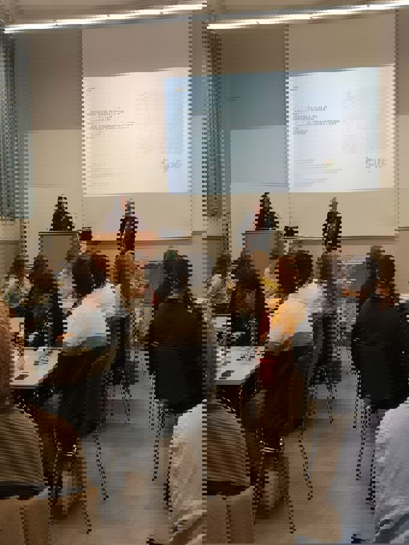 Mangfoldsrådgiverne Amna Wasim og Ingebjørg Myhr holder innlegg om  negativ sosial kontroll og æresrelatert vold